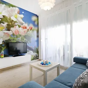 Flowers, Free Garage Parking Apartament Zadar